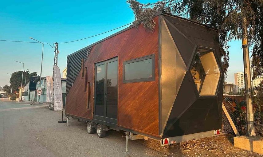 Öğretmenin çalınan tiny house'u Adana polisi tarafından bulundu