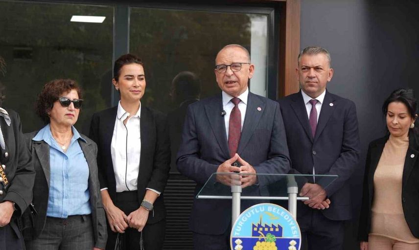 Turgutlu'da yeni belediye hizmet binası açıldı: Vatandaş konforu ön planda