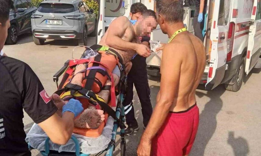Alanya’da boğulma tehlikesi yaşayan tatilci cankurtaran tarafından kurtarıldı