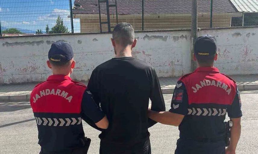 Aydın'da suçluların peşine düşüldü: İki hapis cezasıyla aranan yakalandı