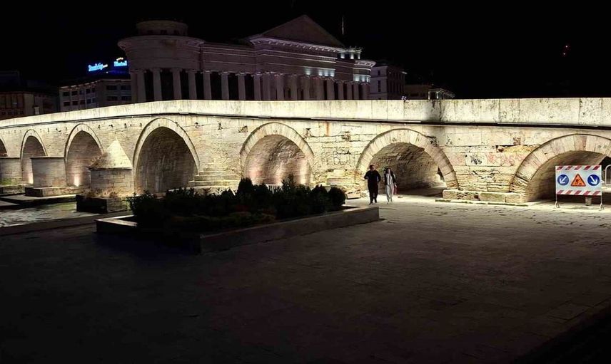 Tarihi Taşköprü’deki aydınlatma çalışmalarıyla kültürel miras yeniden canlanıyor