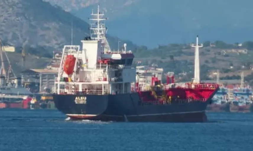 Silivri açıklarında çarpışan gemilerin kaptanları arasındaki telsiz görüşmeleri gün yüzüne çıktı