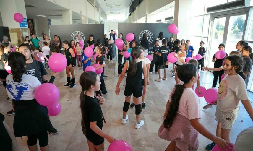 Antalya'da kız çocukları için özel etkinlik düzenlendi