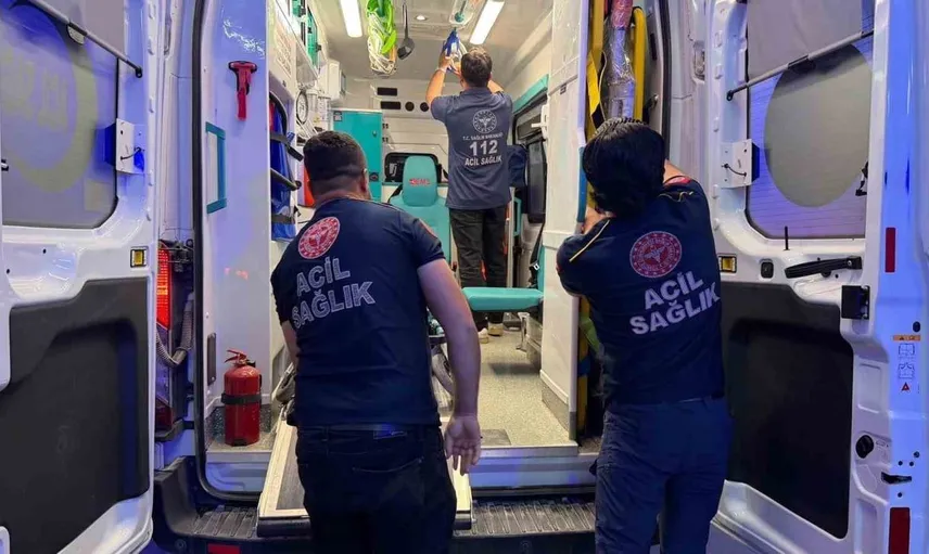 Köpeklerin kovaladığı çocuk düştü, hastaneye kaldırıldı