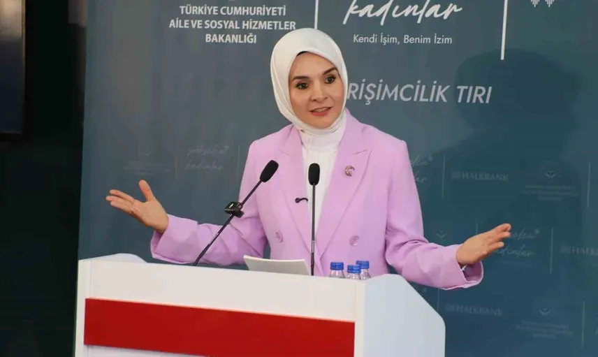 Bakan Göktaş, Hakkari'de kadın girişimcilerle bir araya geldi