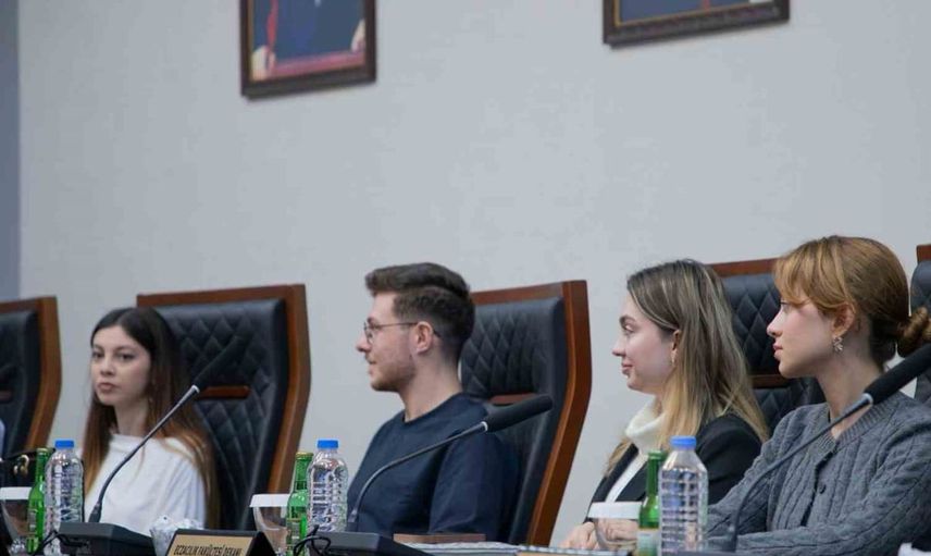 Üniversite yönetimi öğrenci taleplerine kulak verdi