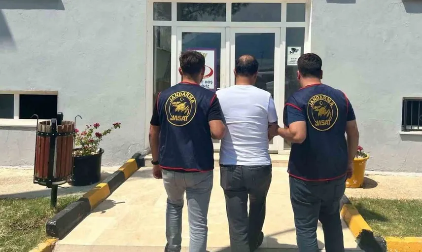 Muğla'da jandarma denetimleri kapsamında 33 kişi tutuklandı