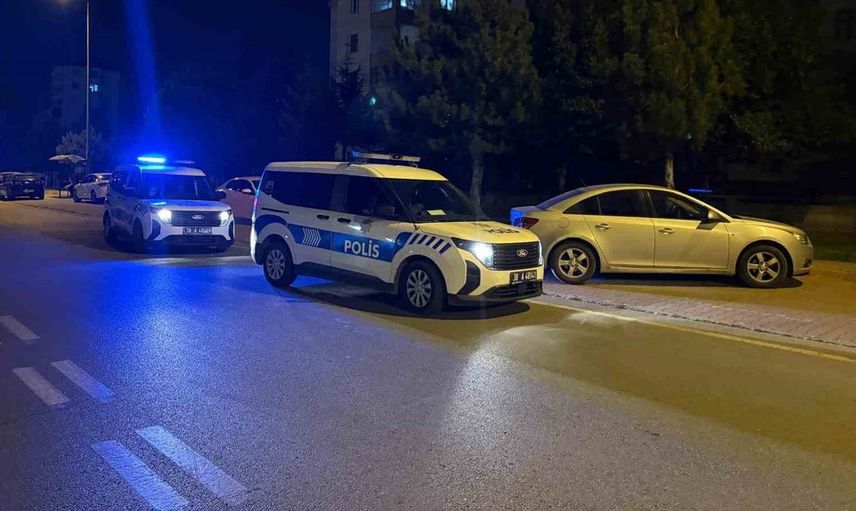 Kayseri'de komşular arasında kaldırım taşıyla kavga: bir kişi ağır yaralandı