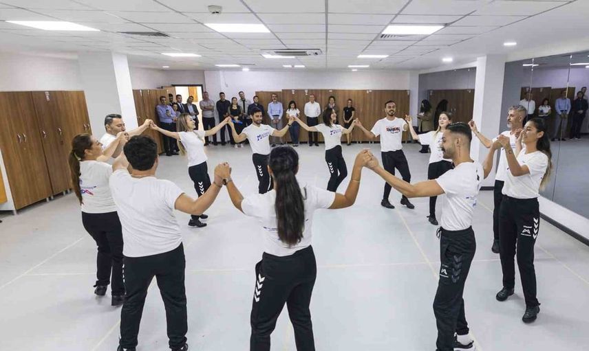 Mersin Büyükşehir Belediye Başkanı Vahap Seçer, personeliyle yürütülen çalışmaları değerlendirdi