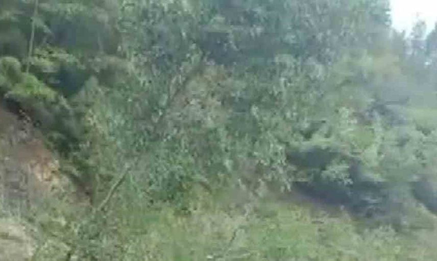 Hatay'da yağışlar sonrası yayla yolunda toprak kayması yaşandı