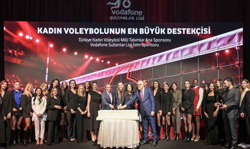 Vodafone, kadın voleyboluna desteğini 3 yıl daha sürdürüyor