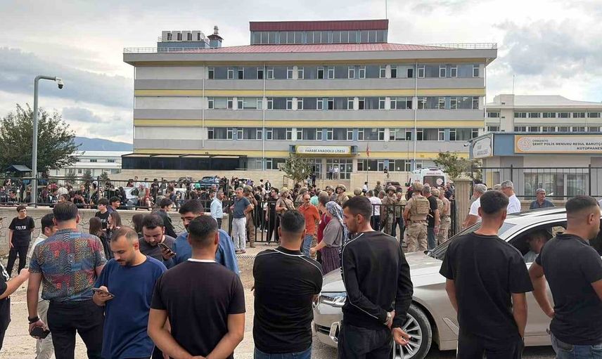 Osmaniye'de öğretmen cinayeti: silah sesleri üzerine okula koşan vatandaşlar tanıklık etti
