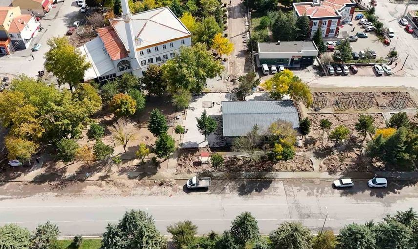 Melikgazi'nin sosyal tesisleriyle eskişehir bağları bölgesi yenileniyor