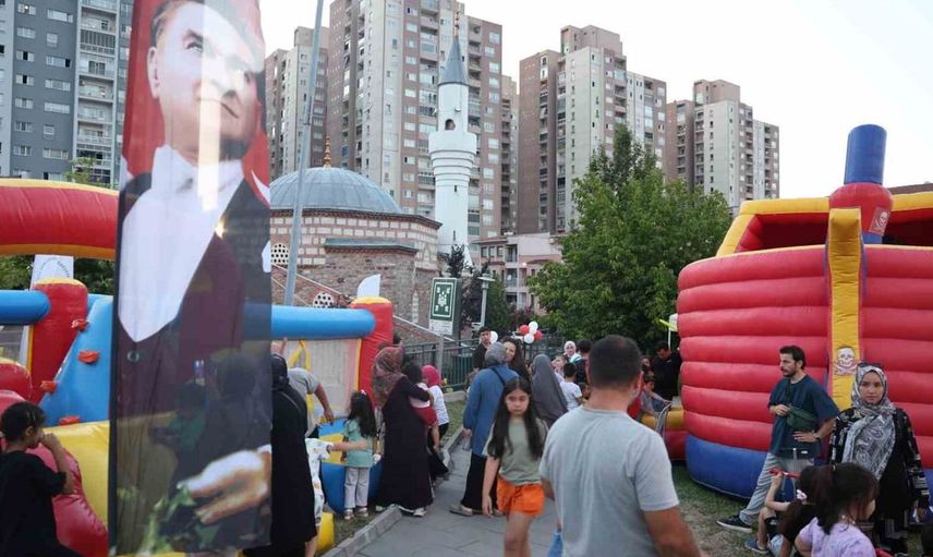 Yaz akşamı etkinliği şenliğe dönüştü