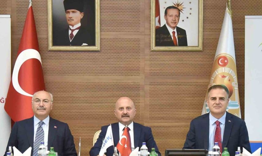 Güney Ege Kalkınma Ajansı'nın yönetim kurulu toplantısı Denizli'de yapıldı