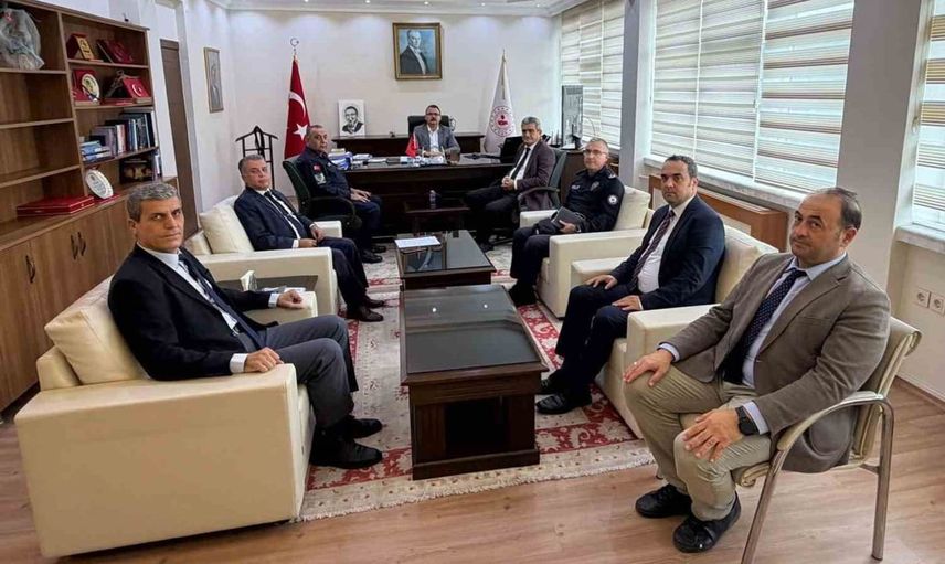 Cumhuriyet Bayramı hazırlıkları Sultanhisar'da değerlendirildi
