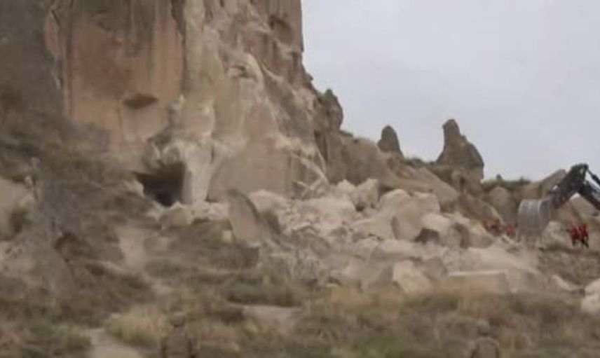Kapadokya'daki peribacası çöküşü sonrası yaralılar hastaneye kaldırıldı