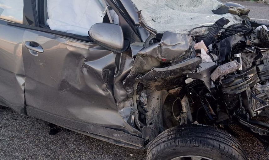 Malatya'da trafik kazası: minibüs ile otomobil çarpıştı, 3 yaralı