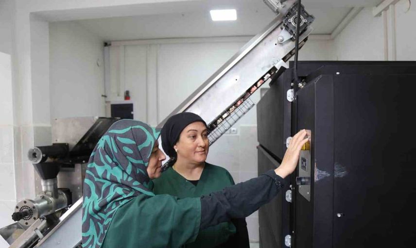 Yeşil dönüşümde kadın gücü: gıda atıklarını hayvan mamasına dönüştürüyorlar
