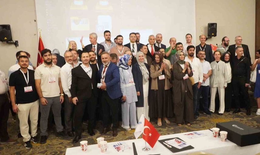 Hekimlerin sesi yeniden yükseliyor: Adil Kurban güven tazeledi