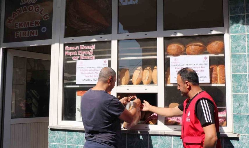 Samsun'da ihtiyaç sahiplerine ekmek ve ilaç desteği sağlandı