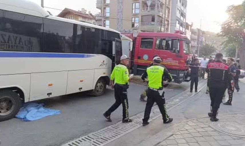 Manisa'da işçi servisi bisikletli çocuğa çarptı: Hayatını kaybetti