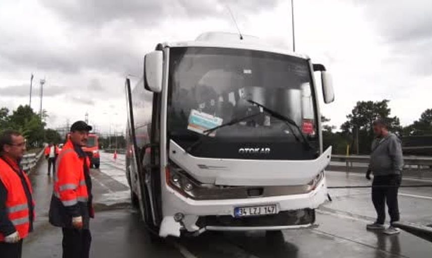Eyüpsultan'da kontrolden çıkan servis aracı kaza yaptı: 3 yaralı