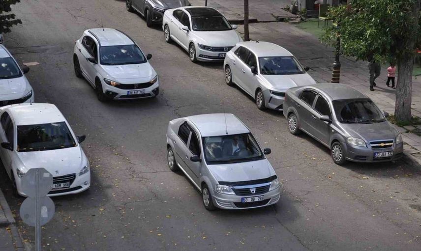 Kars’ta araç sayısı nüfusu geride bıraktı: 90 bin kişiye 56 bin 733 araç