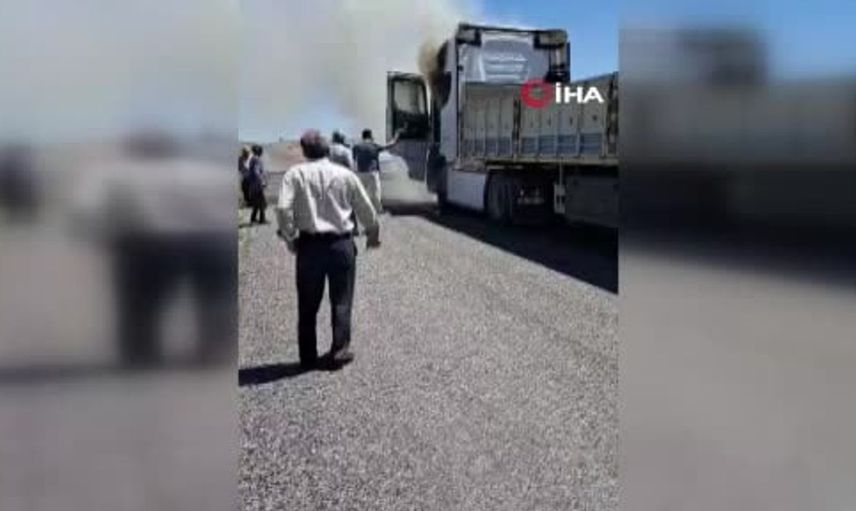 Ankara'da seyir halindeki tırda yangın çıktı