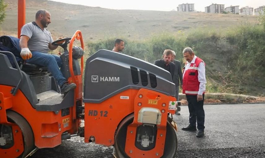 Darende'de ulaşım altyapısı güçleniyor: Asfalt çalışmaları devam ediyor