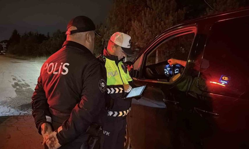 Bolu'da trafik denetimlerinde yüksek ceza oranı: Bin 273 sürücüye işlem yapıldı