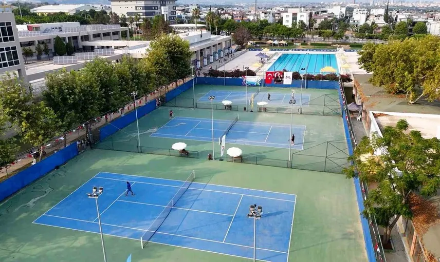 Mersin'de 30 Ağustos coşkusu tenis turnuvasında yaşandı