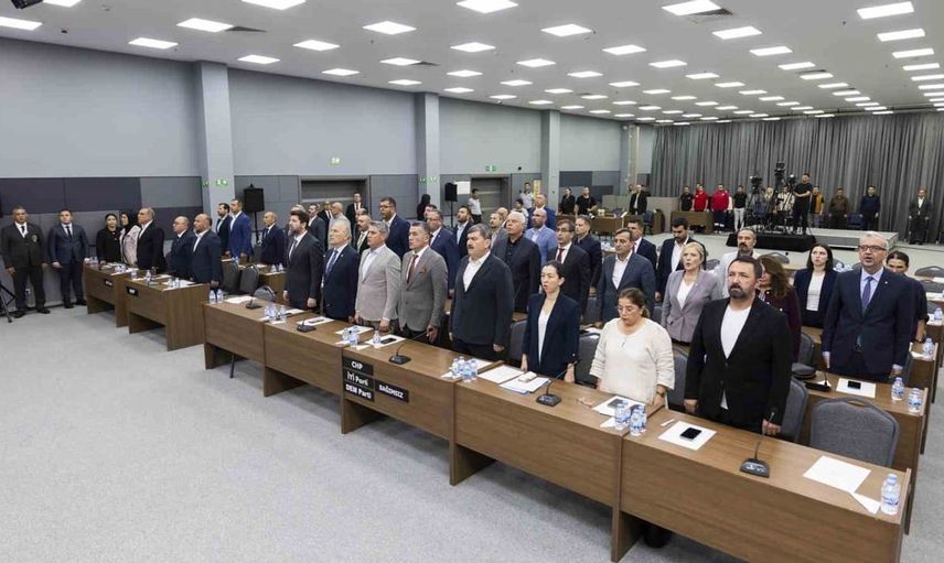 Mersin'de başkan vekili seçimi yarın: Belediye hizmetleri devam ediyor