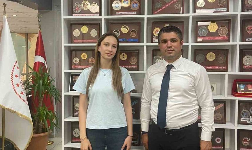 Oltulu taekwondocu semanur duran'dan büyük başarı: 18 yaşında ikinci dan derecesi