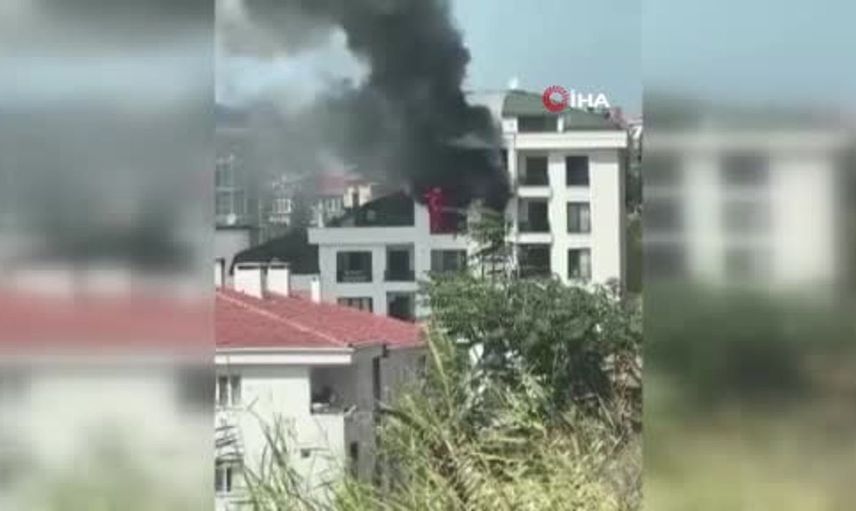 Büyükçekmece'de 5 katlı binada yangın paniği