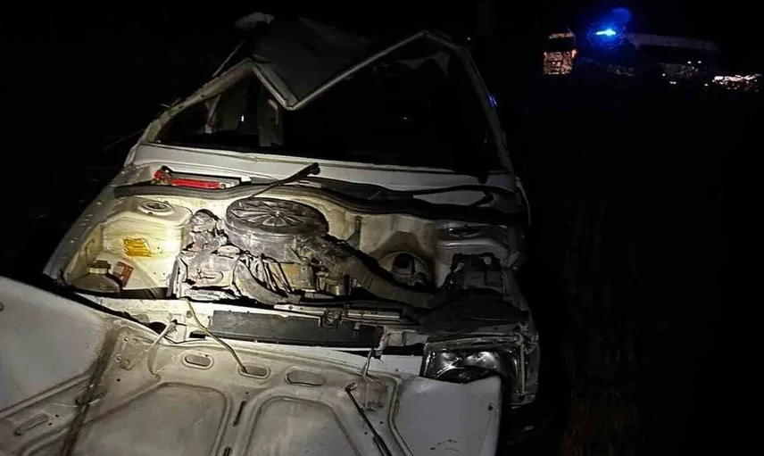Babaeski'de gece yarısı kaza: Yoldan çıkan otomobil tarlaya savruldu