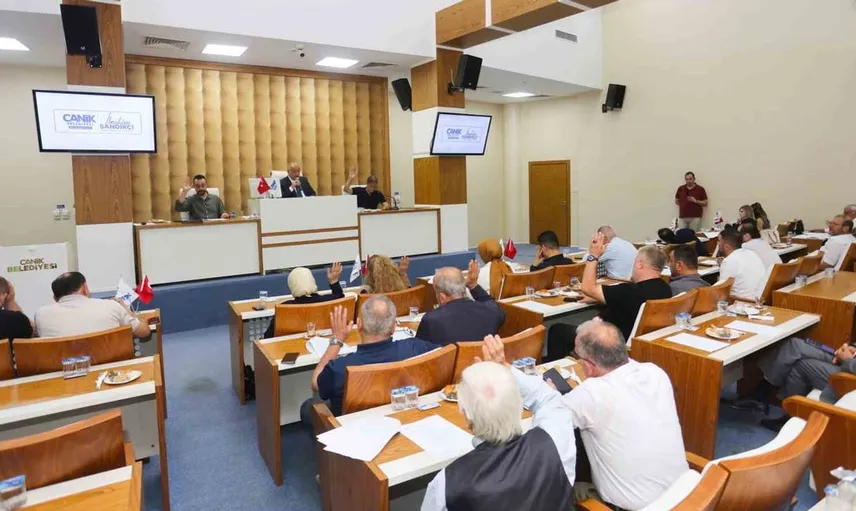 Canikli gençlere burs desteği: Başkan Sandıkçı'dan eğitim odaklı projeler