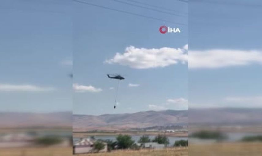 Elazığ'da orman yangınında havadan müdahale ile mücadele sürüyor