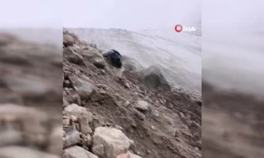 Ağrı Dağı'nda dağcılar büyük bir tehlike atlattı