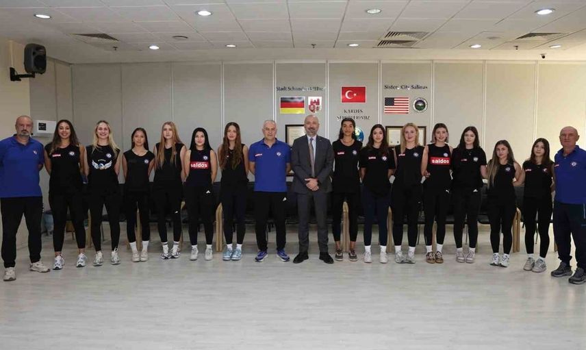 Söke Belediyesi voleybol takımına başkan Arıkan'dan destek mesajı