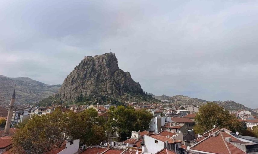 Afyonkarahisar'da yeni haftaya sıcak ve yağışlı giriş