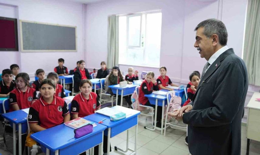 Yalova’da öğretmenlerle buluşan bakan tekinden eğitim yılının değerlendirmesi
