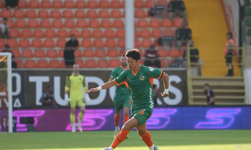 Golsüz eşitlik: Alanyaspor ve Erzurumspor mücadele etti