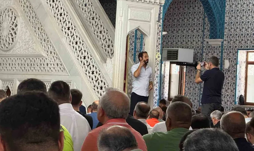 Iğdır'da cuma hutbesi işitme engelliler için işaret diliyle ifade edildi
