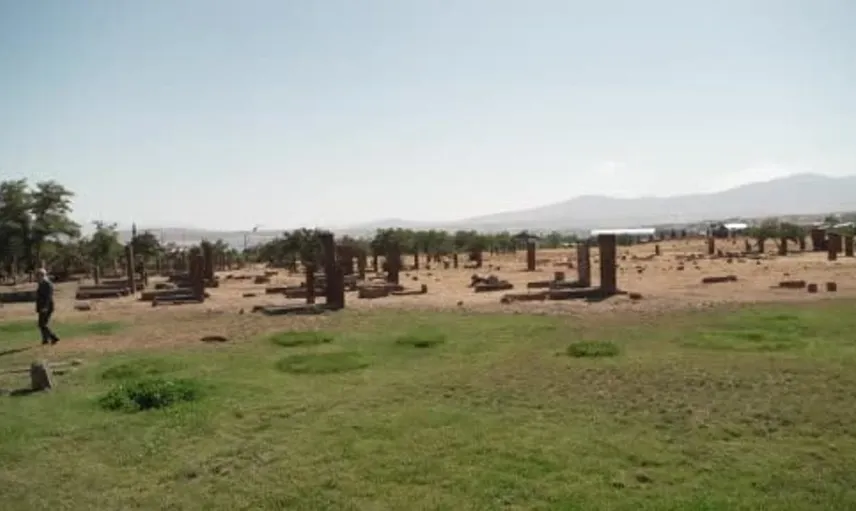Cumhurbaşkanı Erdoğan Ahlat'taki Selçuklu Kabristanını ziyaret etti