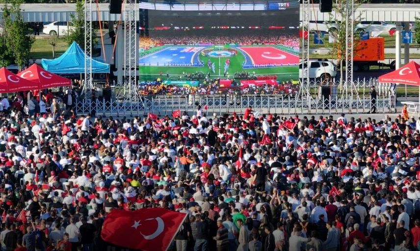 81 ilde milli maç için dev ekran kurulması yasaklandı