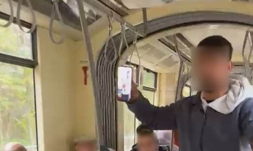 Eskişehir'de yalan söyleyerek para toplayan dilenci zabıta tarafından yakalandı
