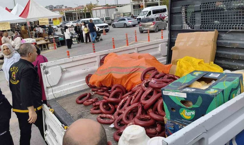 Malatya'da gıda denetiminde sahte sucuk ve peynir ele geçirildi
