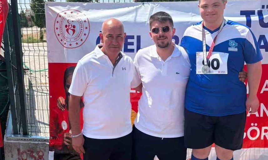 Bandırmalı sporcu Mehmet Talat Uçar, Türkiye ikincisi oldu