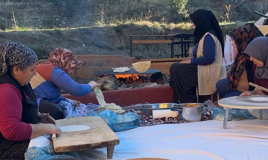 Adana'da öğrencilerin bahçe ürünleri lezzet şöleni yarattı